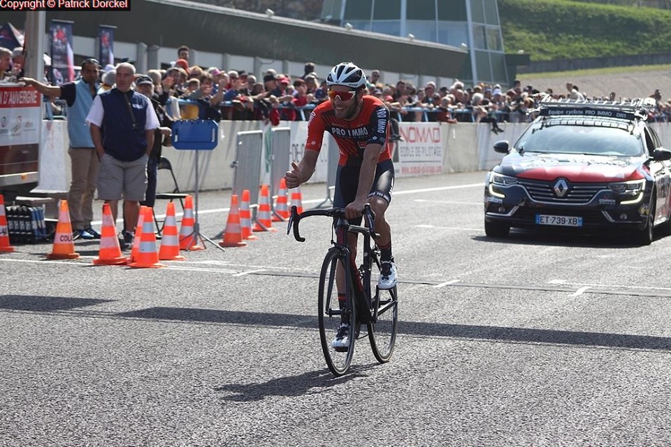 Le Team Pro Immo Nicolas Roux au dessus du lot 7JAC