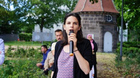 Marianne Maximi en pleine campagne pour les municipales.