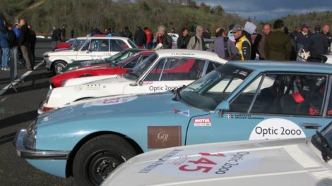 Paddock du Tour Auto à Charade / Photo O. Perrot