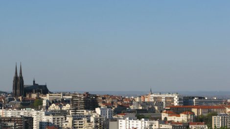 Vue de Clermont depuis Chemin des montagnards / Photo 7 Jour à Clermont