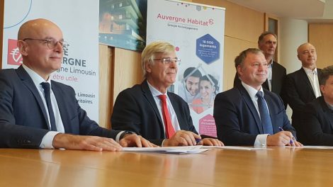 L'es équipes dirigeantes d'Auvergne Habitat et de la Caisse d’Épargne Auvergne limousin / Photo 7 jours à Clermont