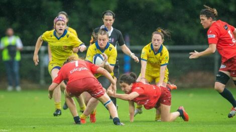 Ophélie Gincourt en possession du ballon / Photo DR
