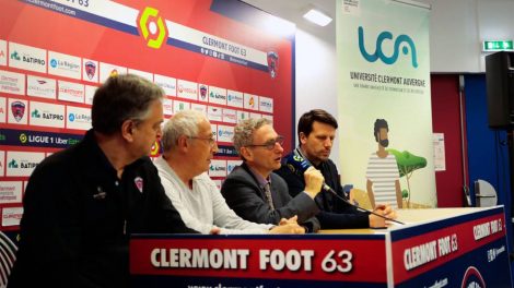 Le pdt de l'UCA et les dirigeants du club / Photo CF63