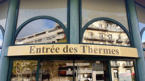 Entrée des Thermes de Royat / Photo 7 Jours à Clermont