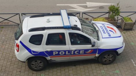 Voiture de police / Photo 7 Jours à Clermont