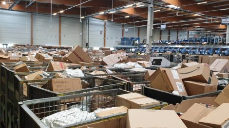 Plateforme Colissimo Les gravanches / Photo 7 Jours à Clermont