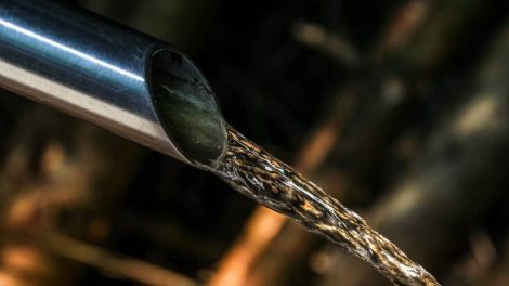 tuyau d'eau / photo Tom - Pixabay