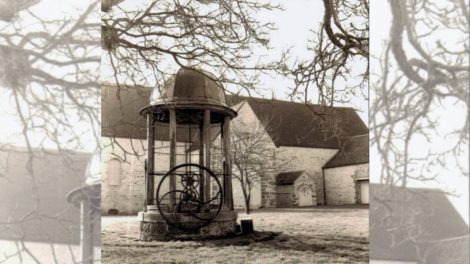 Le « puits de Pascal » aux Granges de Port-Royal des Champs. CP - Coll. Louis/Françoise Saugues
