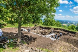 Chantier de fouille archéologique Gergovie © Henri Derus Photographie