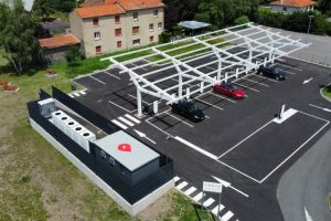 Superchargeur V4 Tesla de Riom / Photo Tesla