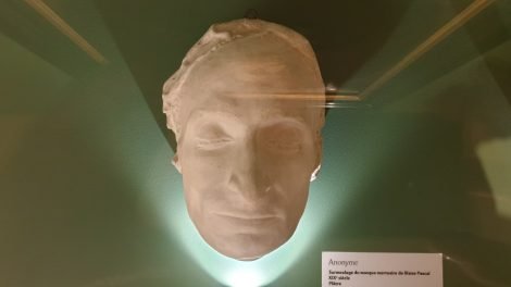 Surmoulage du masque morturaire de Pascal _ Photo 7 Jours à Clermont