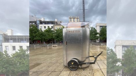 Toilettes vélo / Photo 7 jours à Clermont