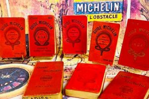 Suite de Guides rouges Michelin / Photo Ivoire Clermont