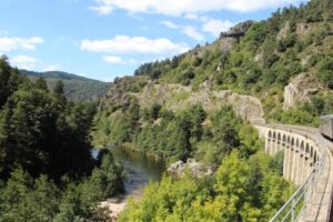 Gorges de l'Allier / Photo Train à vapeur d'Auvergne