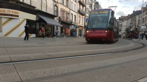 Tram place Gaillard / Photo 7 Jours à Clermont
