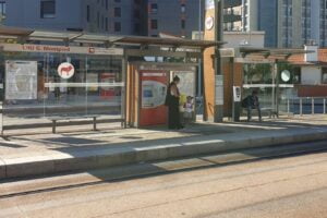 Abris Tram CHU / Photo 7 Jours à Clermont