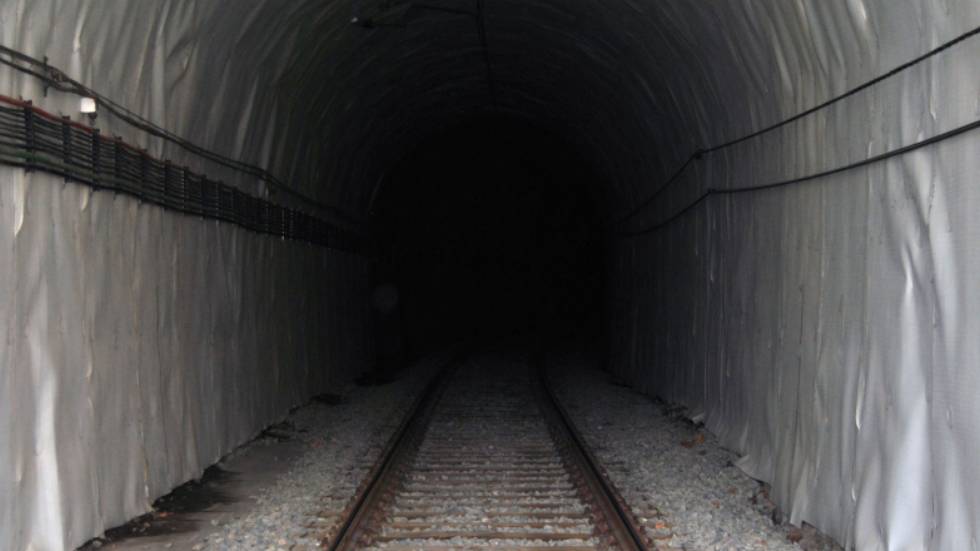 Tunnel / Photo PxHere