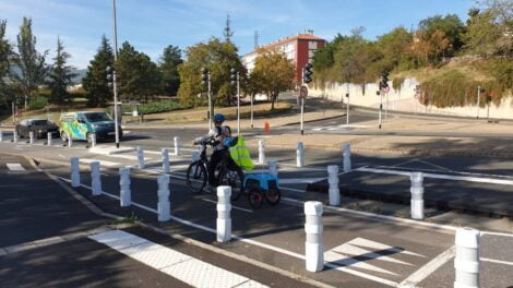 Vélo sur piste, rue sous-les-vignes / Photo 7 Jours à Clermont