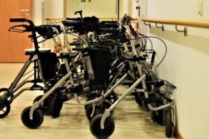 EHPAD, Déambulateurs Photo Carola68 - Pixabay