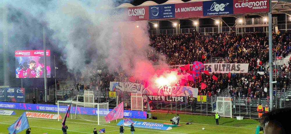 L'attente des Ultras / Photo Yves Meunier