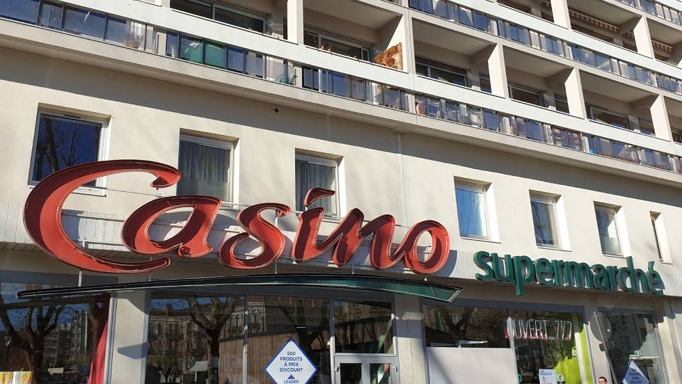 Casino, place des Salins / Photo 7 jours à Clermont
