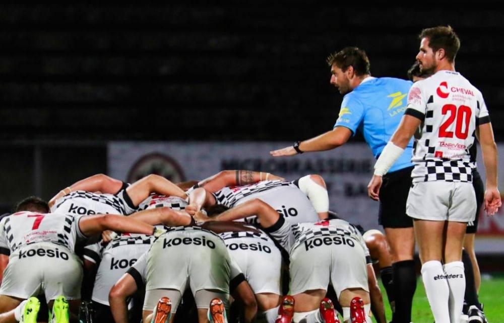 Au sifflet / Photo B. Beuriot