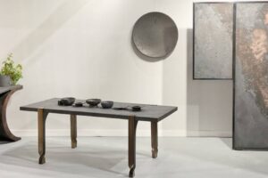 Bureau lave et métal / Photo Un air de croûte terrestre - MT Métallerie