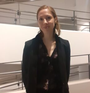 Sophie Vallon à l'exposition neige Photo Sarah Carbonell