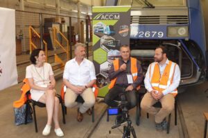 Équipe Railcoop et ACC M / Photo 7 Jours à Clermont