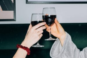 Verres de vin / Photo Koolshooters Pexel