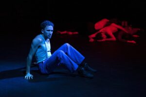 4 comédiens sur scène