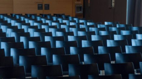 Salle de spectacle / Photo Moritz Lübken- Pixabay