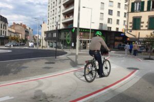 Rond-point hollandais / Photo 7 Jours à Clermont