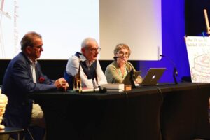 B. Vassy, commissaire-priseur, PG. Gonzalez, journaliste et A. Parizot, chercheur / Photo DR