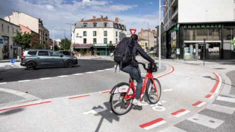 Cycliste Rond-Point des Carmes Photo David Gonthier