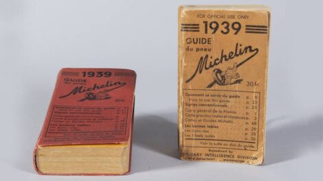 Guides Michelin 1939 le rouge et l'Américain / Photo Ivoire Clermont