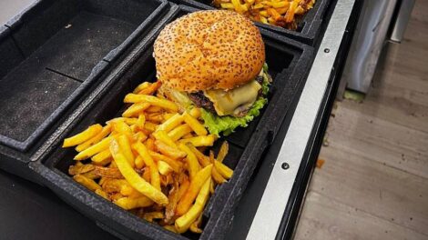 Hamburger dans boite QAPSUL / Photo QAPSUL