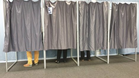 Isoloir élections européennes Photo 7 Jours à Clermont