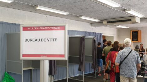 Législatives, bureau de vote / Photo 7 Jours à Clermont