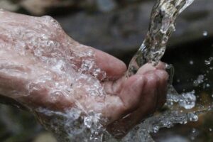 Eau / photo Samad-Deldar - Pexels