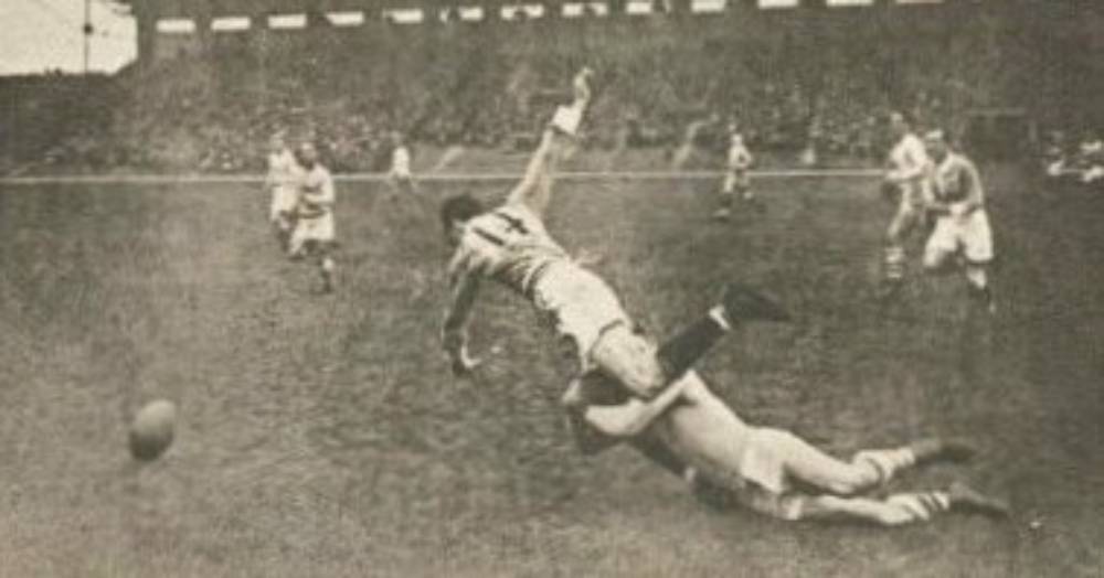 Un gros plaquage sur l’ailier, Adolphe Jauréguy. © Le Miroir des Sports, 22 mai 1924