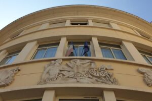 Façade de l'école Nestor-Perret, Clermont Photo 7 Jours à Clermont