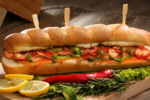 Smash saucisse vedette du casse-croûte rue Saint-Genès / Photo Rajesh TP - Pexels