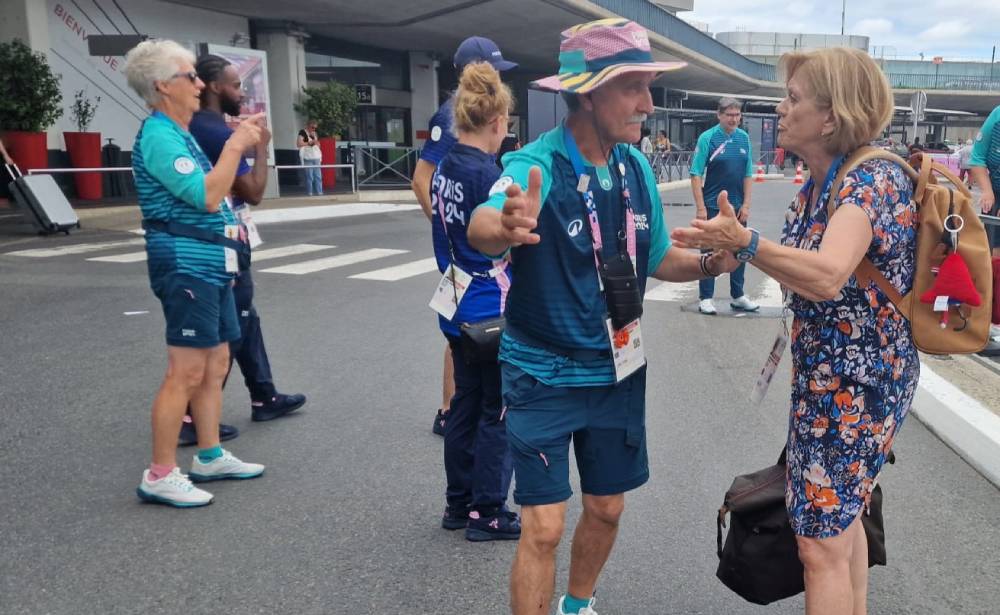 En service avec une juge américaine de natation artistique  / Photo J.C. Tridot