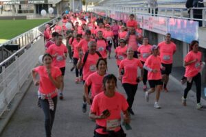 Clermont en Rose, passage au stade Michelin / Photo Clermont en Rose