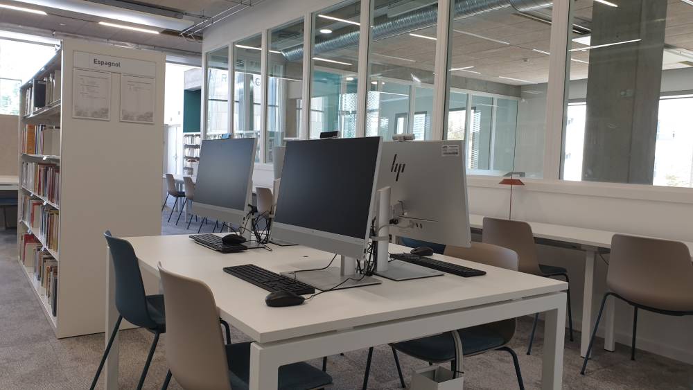 Le Kap, postes de consultation Photo 7 Jours à Clermont