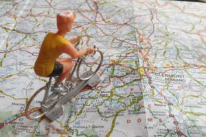 Petit coureur sur carte Michelin / Photo 7 Jours à Clermont