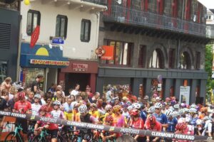 Grand départ du Tour femmes 2023 Photo 7 Jours à Clermont