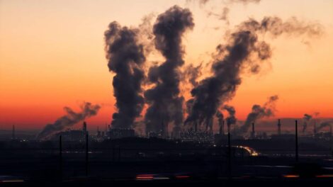 Usine, symbole de la croissance / Photo Pixabay