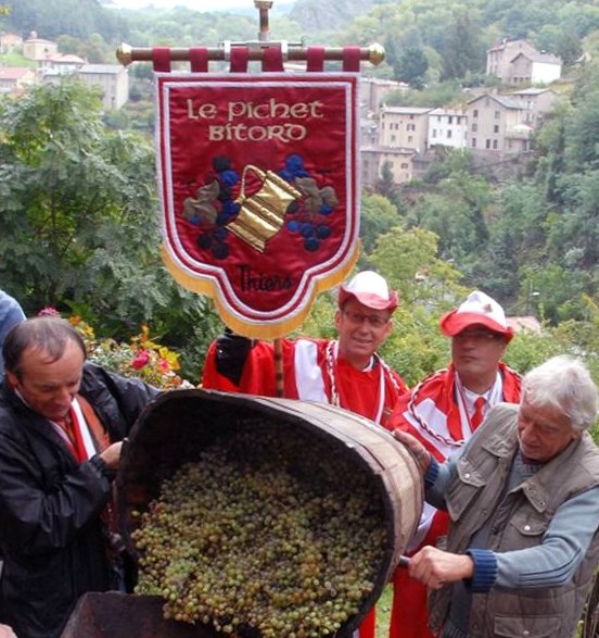 Le Pichet bitord en plein boulot ! Photo Coll. André Fontbonne